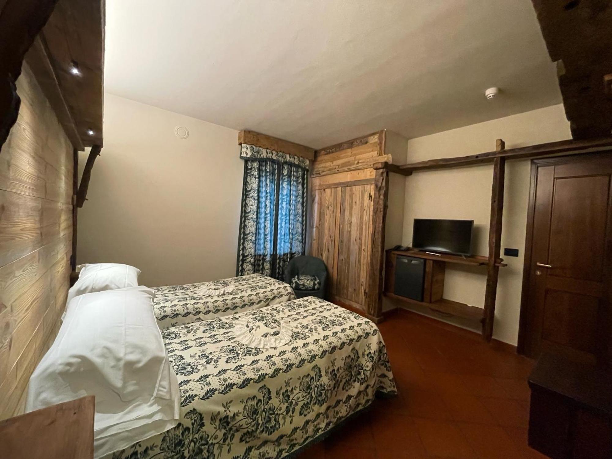 Hotel Milleluci Аоста Екстер'єр фото